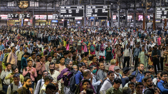 जनसंख्यामा भारतले उछिन्यो चीनलाई